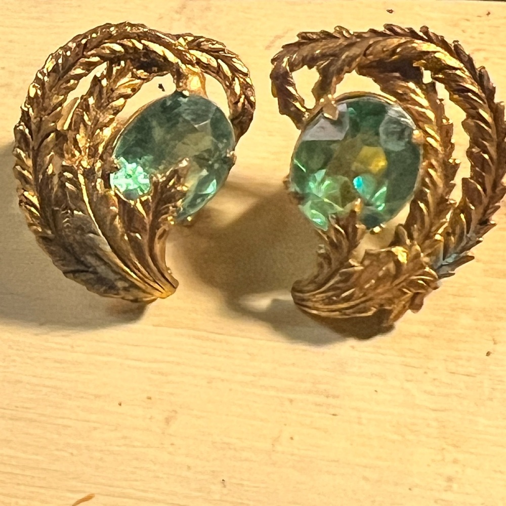 Vintage Gold/Green Crescent Nouveau clip Earrings Intricate Design w Germany